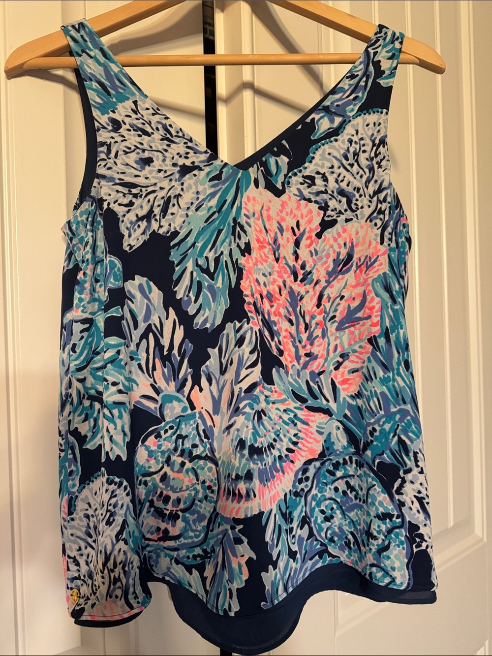 Lilly Pulitzer Navy Aqua Pink Coral-Print V-Neck Tank